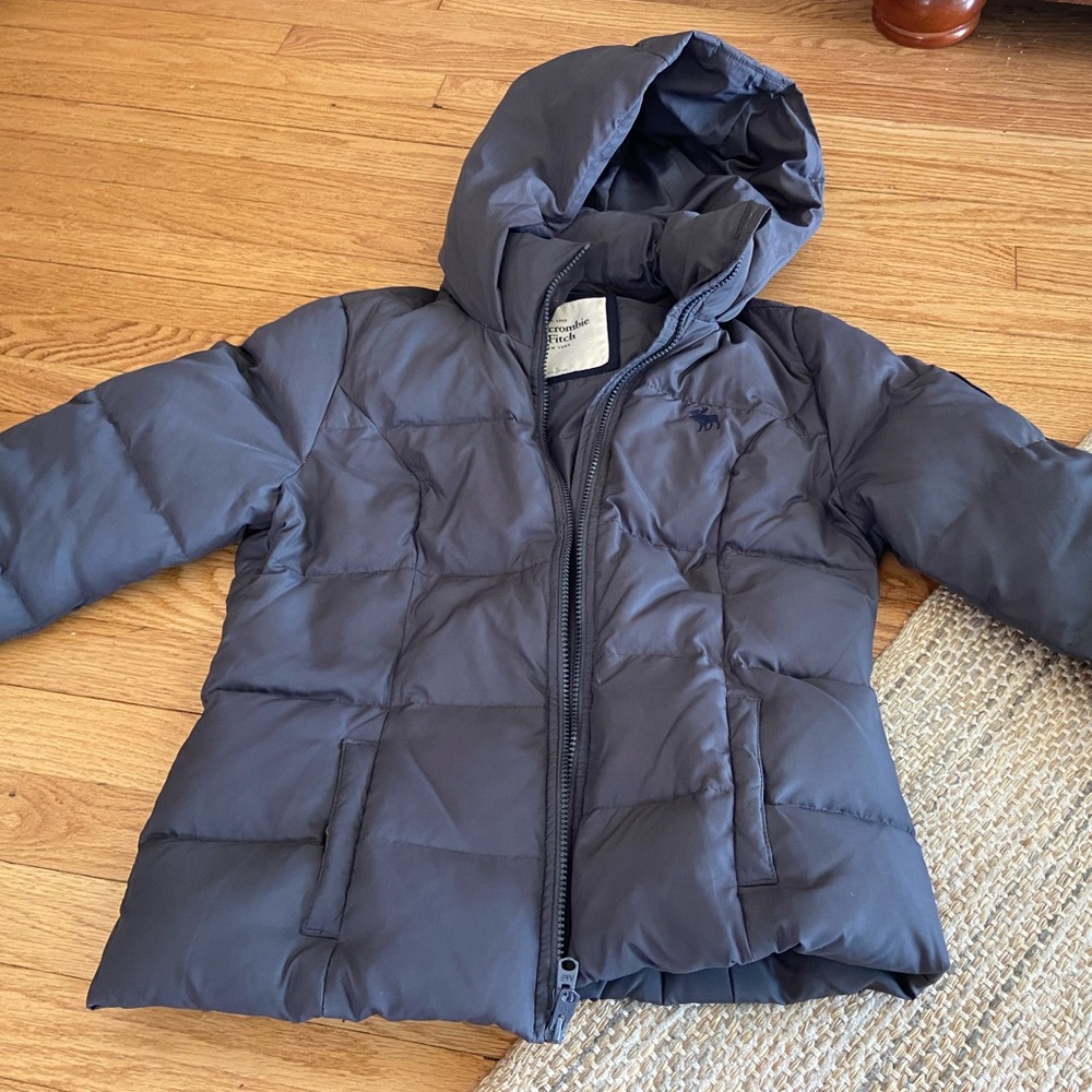 Grey Abercrombie and Fitch puffer jacket